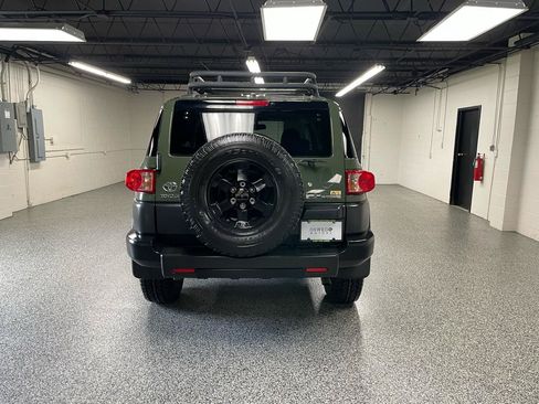 Used 2011 Toyota FJ Cruiser 4WD w/ Trail Teams Special Edition image 9