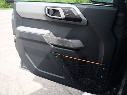 Used 2022 Ford Bronco Badlands image 18