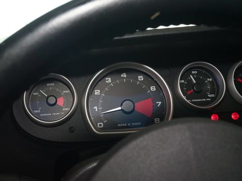Used 2006 Ford GT RWD image 16