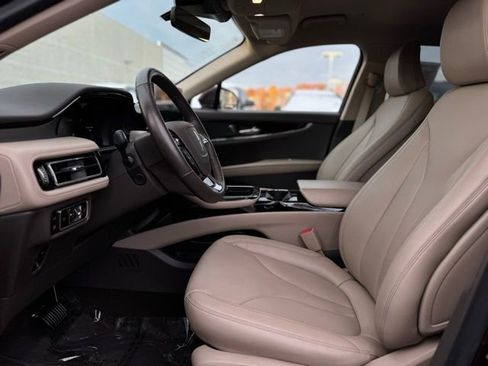 Certified 2023 Lincoln Nautilus AWD w/ Premium Package image 18