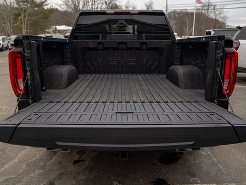 Used 2022 GMC Sierra 1500 Denali w/ Denali Premium Package image 6