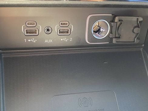 New 2025 Jeep Grand Cherokee Overland w/ Adv Protech Group III image 24