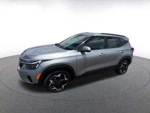 Used 2025 Kia Seltos S FWD image 7