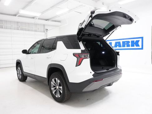 New 2026 Chevrolet Equinox LT image 8