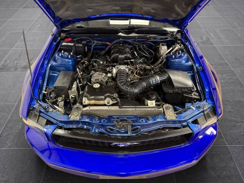 Used 2009 Ford Mustang Coupe RWD image 9