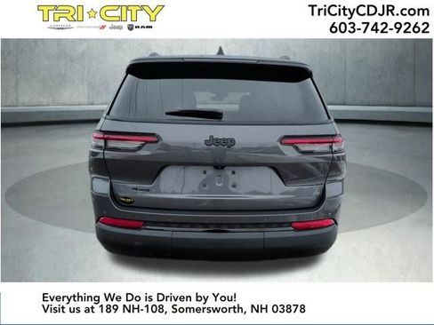 Used 2023 Jeep Grand Cherokee L Laredo image 4