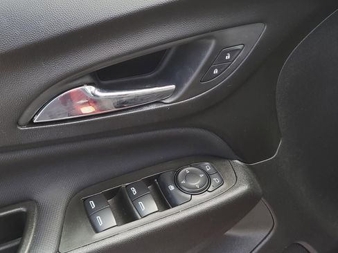 Used 2024 Chevrolet Equinox RS image 17