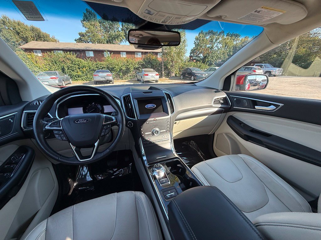 Used 2020 Ford Edge Titanium w/ Equipment Group 301A AWD/4WD image 15
