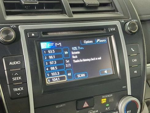 Used 2012 Toyota Camry LE FWD image 3