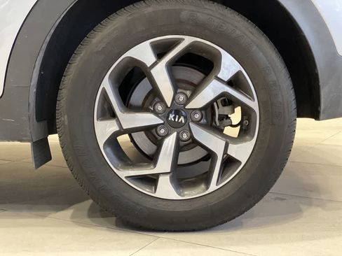 Used 2021 Kia Sportage LX image 12