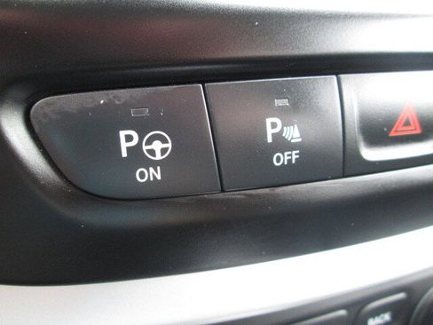 Used 2014 Jeep Cherokee Trailhawk w/ Technology Group image 23