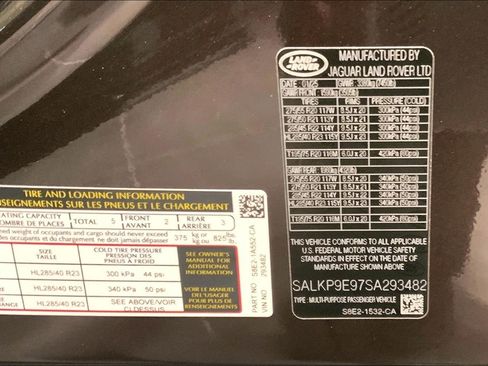 Certified 2025 Land Rover Range Rover SE AWD/4WD image 33