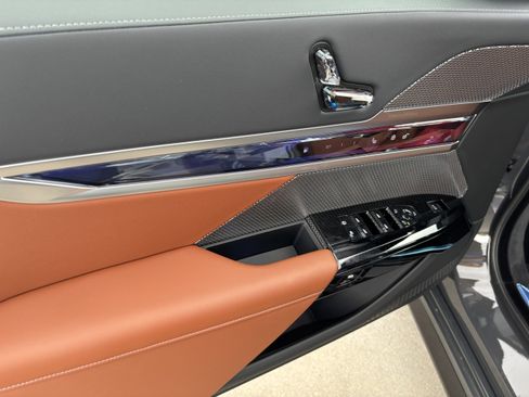 New 2026 BMW 750e xDrive AWD/4WD image 13