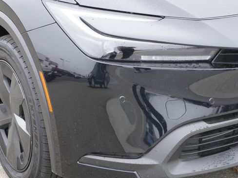 Used 2024 Toyota Prius LE image 3