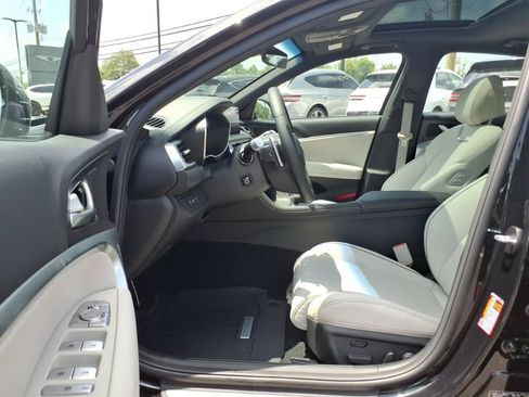 Used 2026 Genesis G70 3.3T Sport Prestige RWD image 14