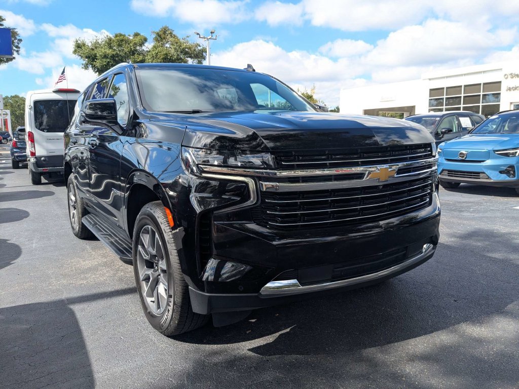 Used 2022 Chevrolet Tahoe LT w/ Luxury Package RWD image 7