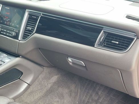 Used 2017 Porsche Macan S image 15