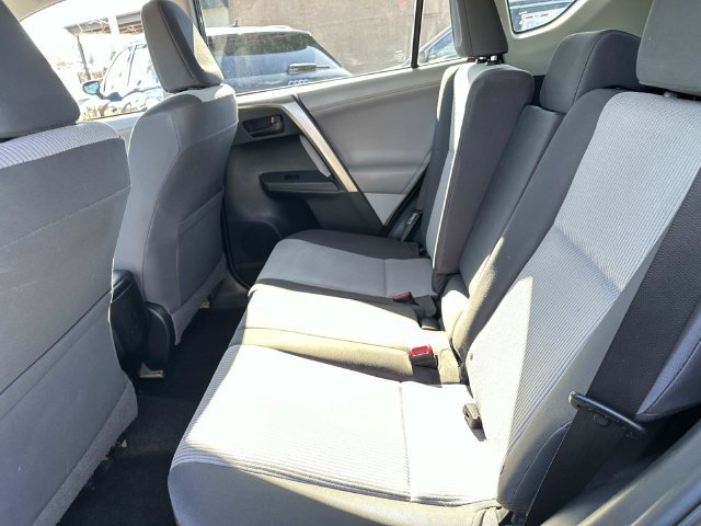 Used 2013 Toyota RAV4 LE FWD image 12