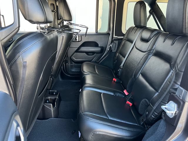 Used 2018 Jeep Wrangler Unlimited Sahara AWD/4WD image 29
