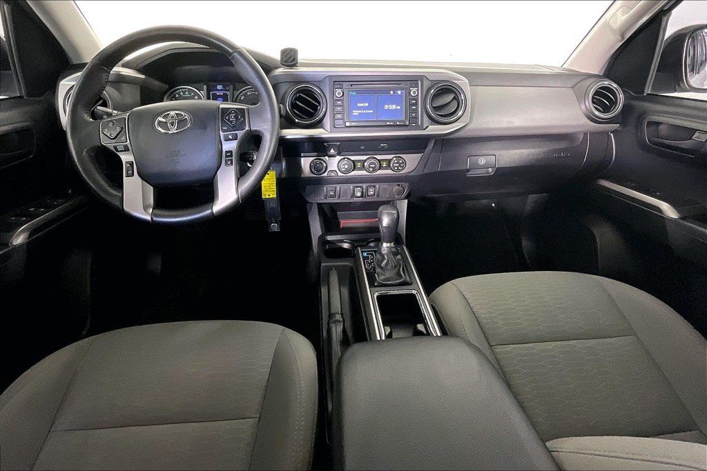 Used 2019 Toyota Tacoma SR5 AWD/4WD image 17