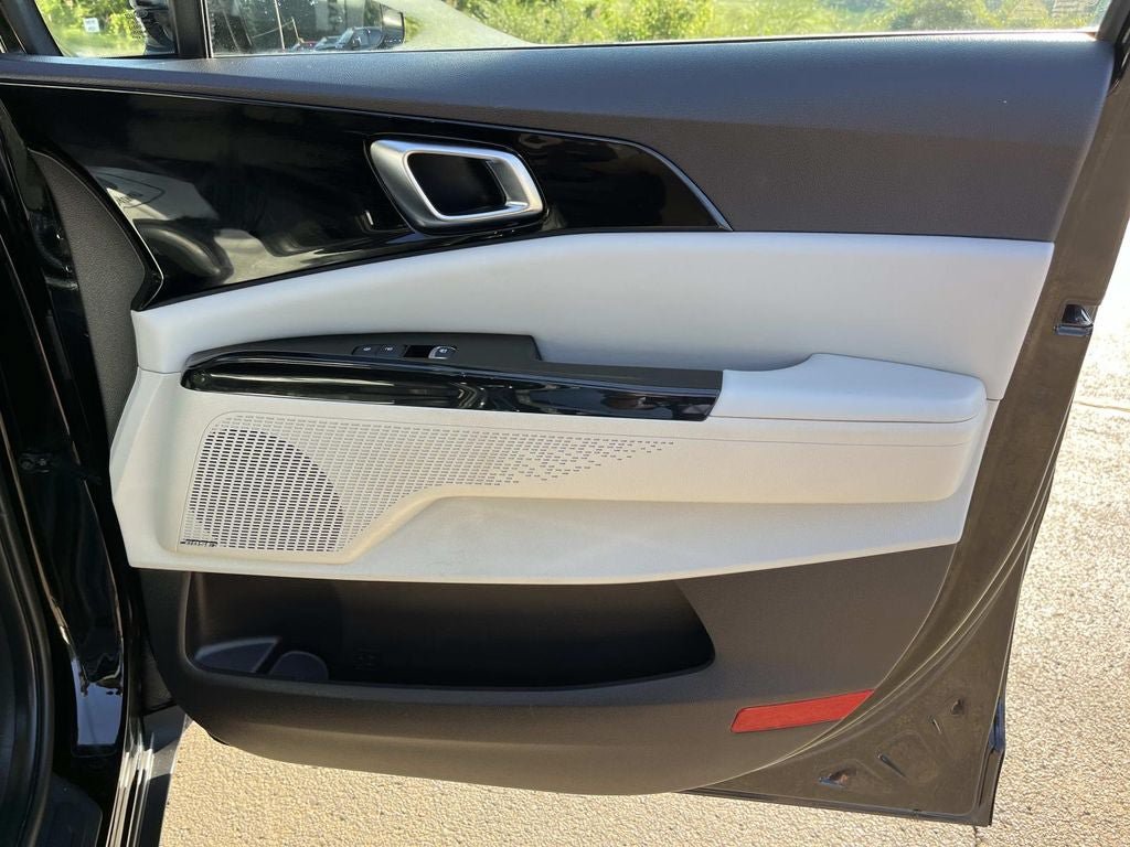 Used 2022 Kia Carnival SX Prestige FWD image 35