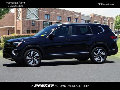 Used 2024 Volkswagen Atlas SEL AWD/4WD image 1