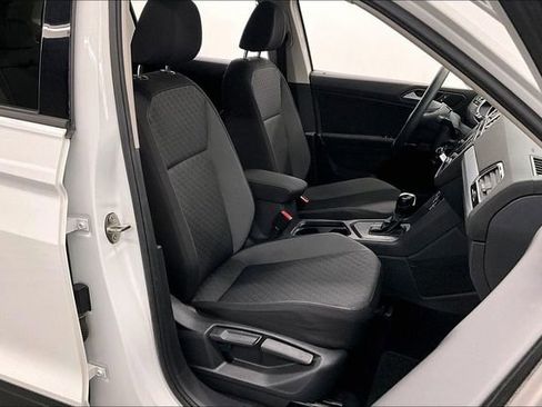 Used 2020 Volkswagen Tiguan S image 8
