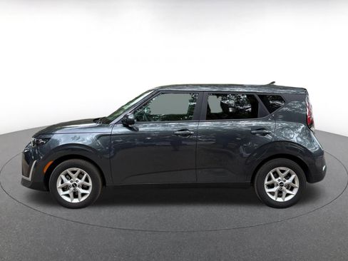 Used 2025 Kia Soul LX w/ LX Technology Package FWD image 4