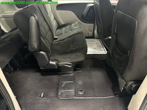 Used 2015 Dodge Grand Caravan American Value Package w/ UConnect Hands-Free Group image 10