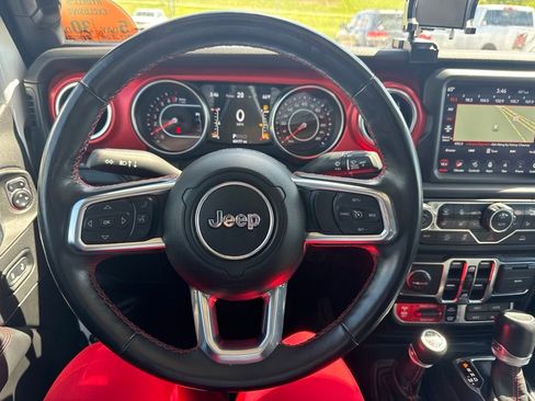 Used 2022 Jeep Gladiator Rubicon w/ Cold Weather Group AWD/4WD image 9