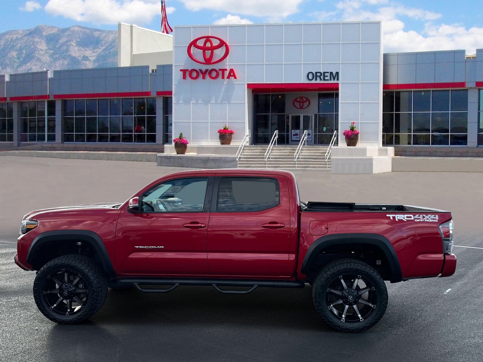 Used 2022 Toyota Tacoma TRD Off-Road w/ TRD Premium Off Road Package AWD/4WD image 3