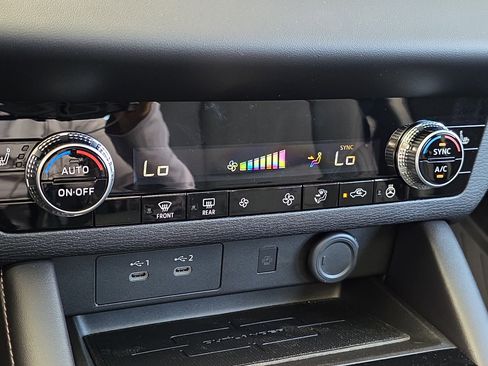 New 2026 Mitsubishi Outlander SE image 21