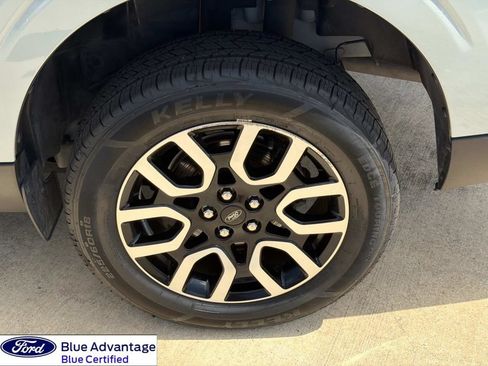 Used 2023 Ford Maverick Lariat FWD image 7