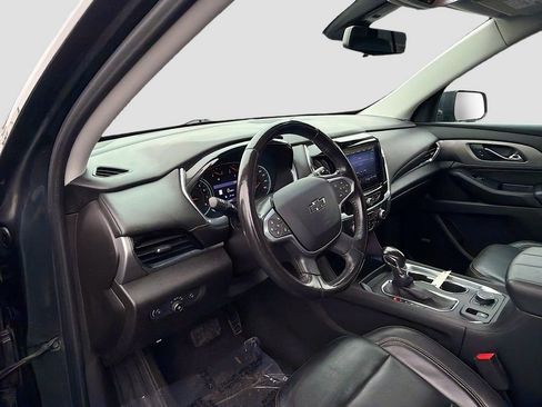 Used 2021 Chevrolet Traverse RS image 19