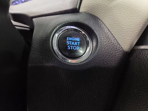 Used 2022 Toyota RAV4 XLE Premium AWD/4WD image 25