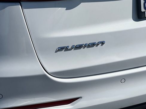 Used 2020 Ford Fusion SEL FWD image 27