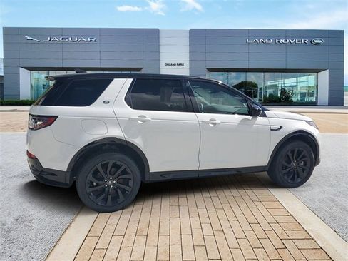 Certified 2025 Land Rover Discovery Sport Dynamic SE image 5