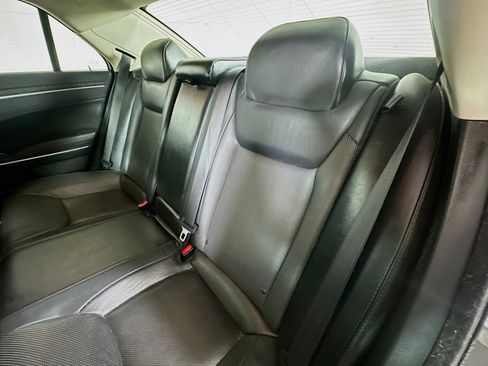 Used 2017 Chrysler 300 C image 24