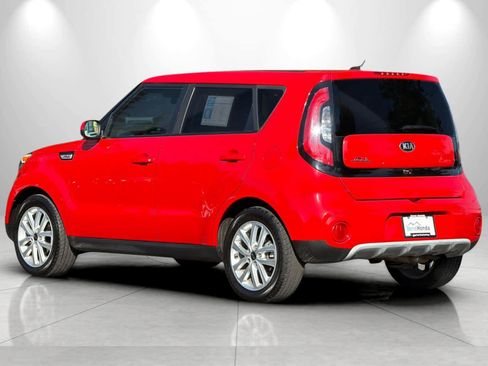 Used 2019 Kia Soul + FWD image 6