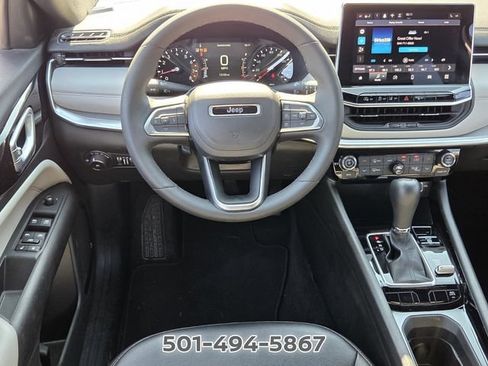 Used 2026 Jeep Compass Limited AWD/4WD image 11
