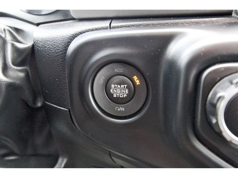 Used 2023 Jeep Gladiator Sport AWD/4WD image 20