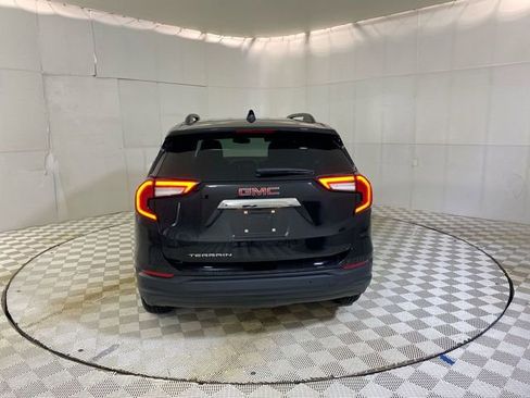Used 2023 GMC Terrain SLE w/ Driver Convenience Package FWD image 18