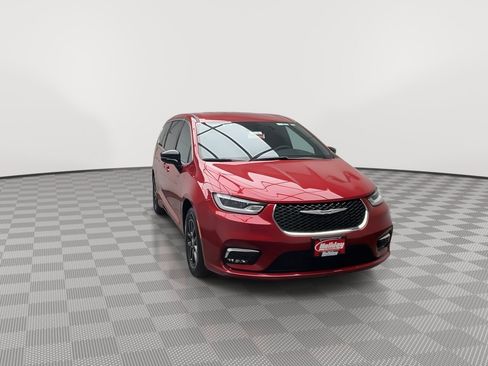 Used 2025 Chrysler Pacifica Select FWD image 33