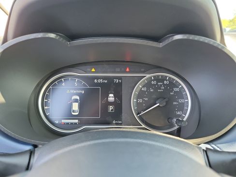 Used 2025 Nissan Versa SV w/ Trunk Package image 24