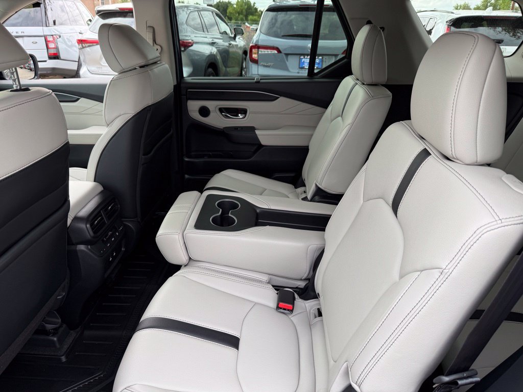 Certified 2026 Honda Pilot Touring image 15