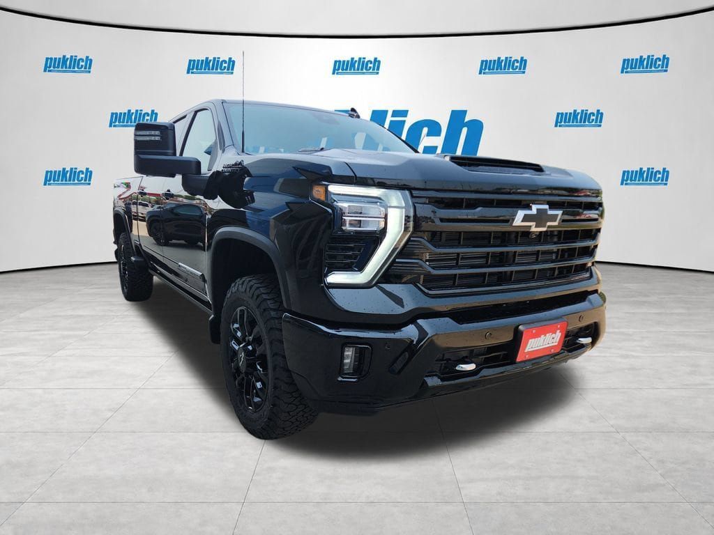 New 2026 Chevrolet Silverado 2500 High Country w/ High Country Premium Package AWD/4WD image 9