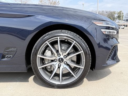 Used 2026 Genesis G70 2.5T image 9