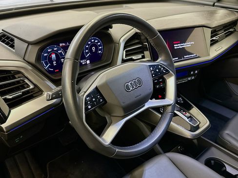 Used 2023 Audi Q4 e-tron Premium Plus w/ Premium Plus image 18