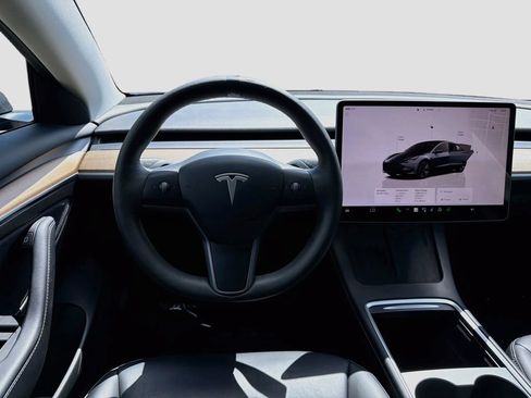 Used 2023 Tesla Model 3 Standard Range RWD image 22
