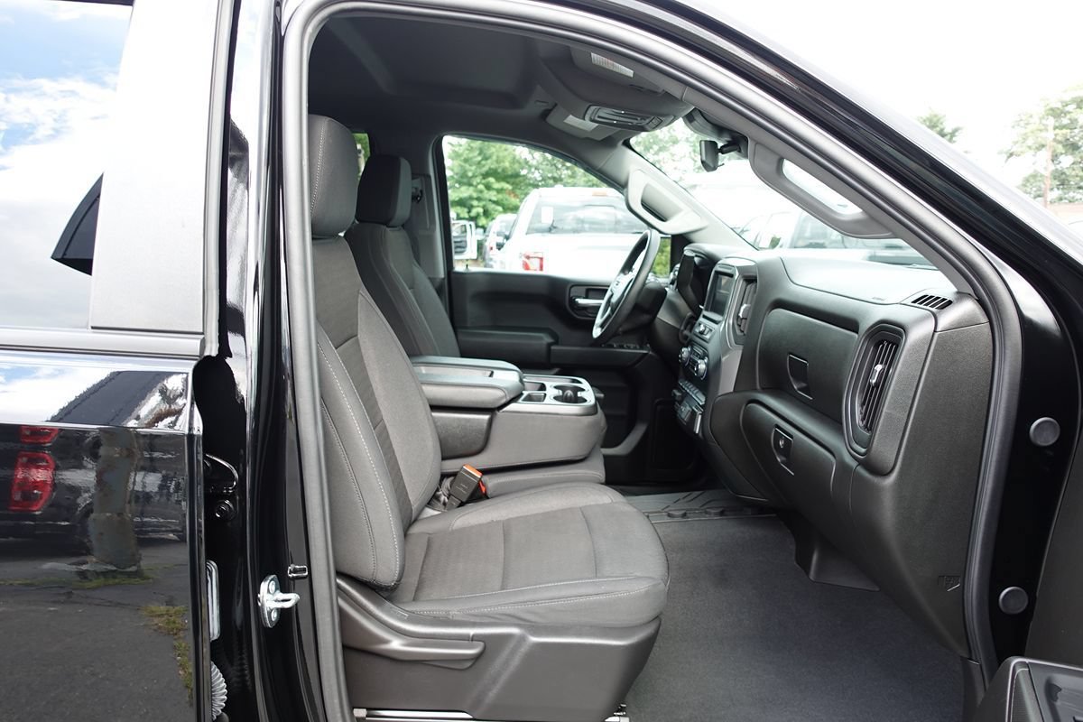 Used 2024 Chevrolet Silverado 1500 Custom AWD/4WD image 32
